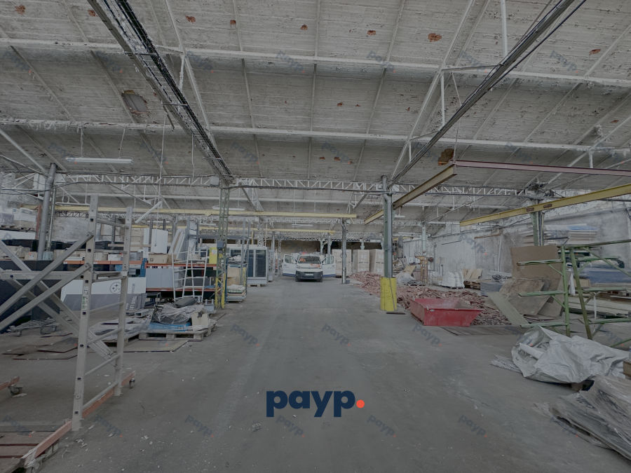 Entrepôt 1300m² à Sedan - Location